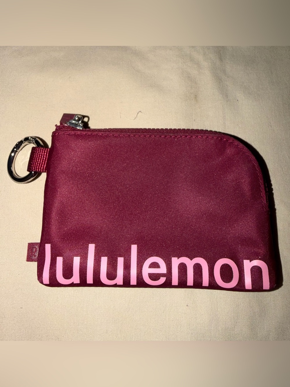 PRELOVED* LULULEMON Clippable Maroon Card Pouch